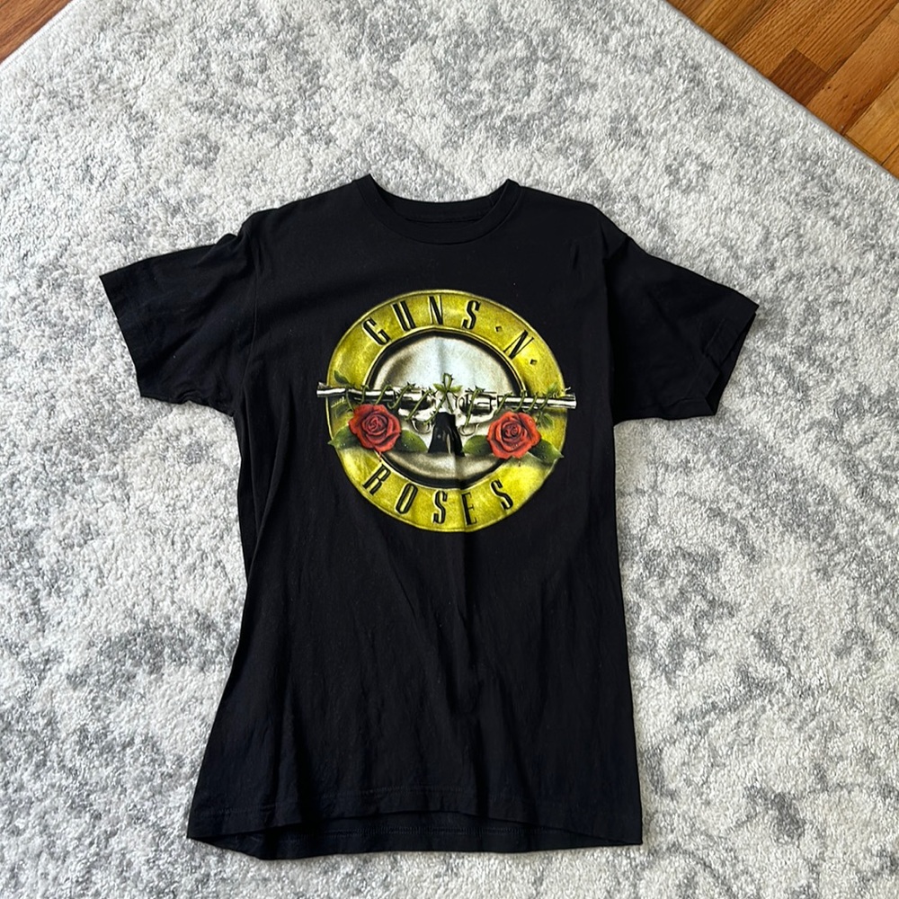 Vintage Guns and Roses Graphic Tee Shirt